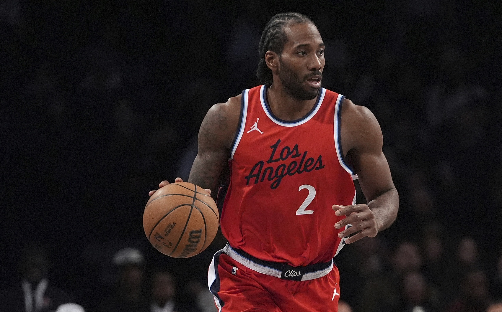 九游BT版手游下载反败为胜首场状态出色，快船观众沸腾！，凯恩重返赛场赢得满堂喝彩的简单介绍